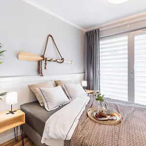 Komfortowy Z Parkingiem Apartament